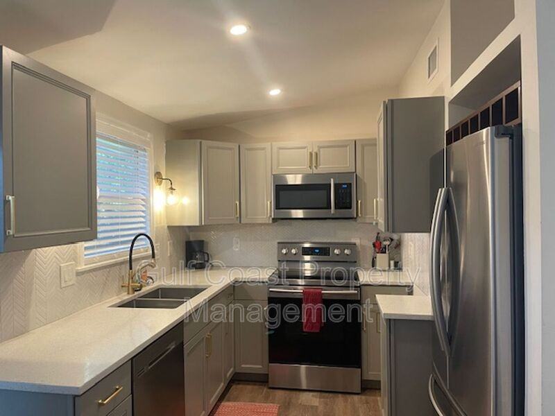 2101 Magnolia St - Photo 5 of 18