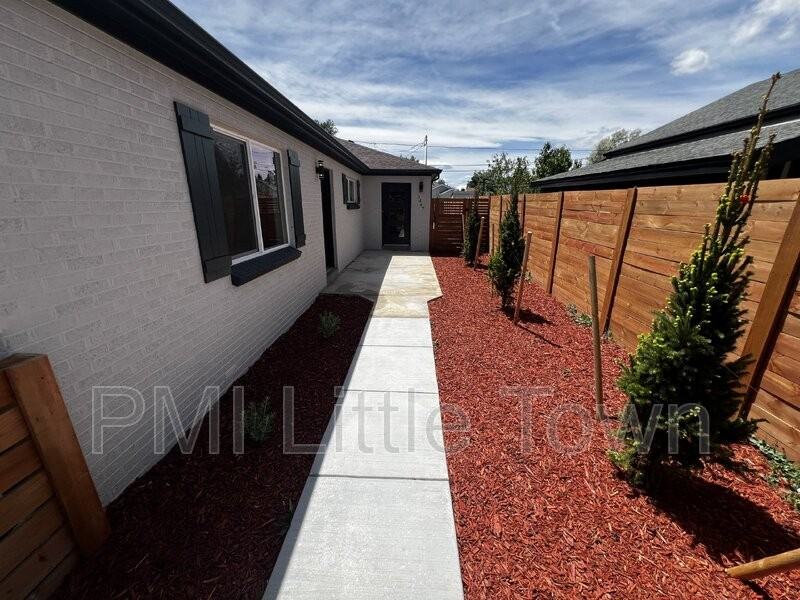 3447 N Garfield St - Photo 4 of 22