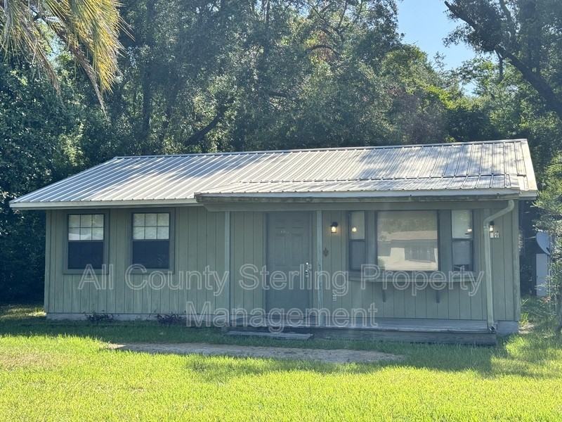 159 Sw Elizabeth Ct - Photo 2 of 17