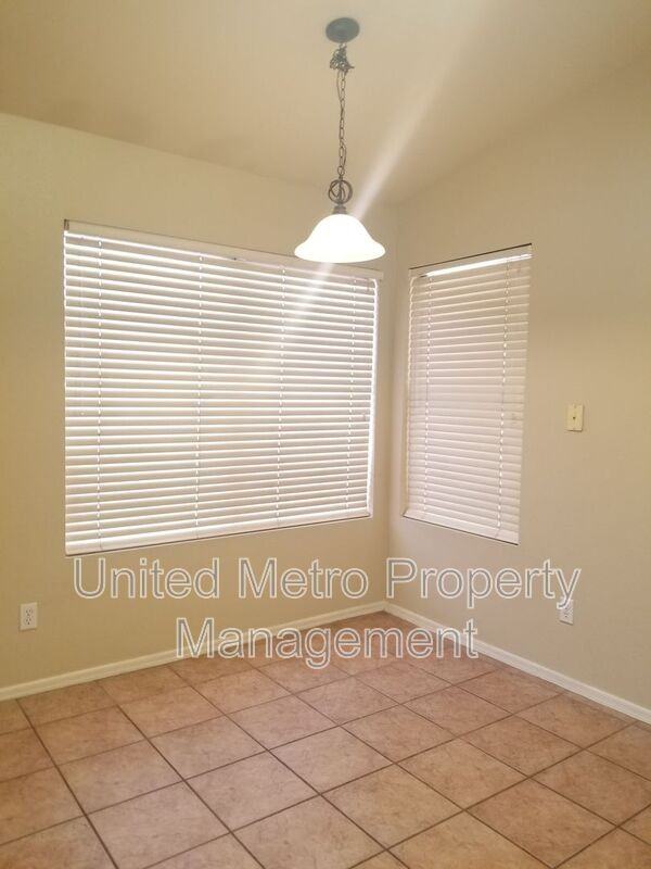 11351 W Seldon Ln - Photo 3 of 13