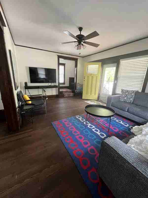 4525 Parker St - Photo 2 of 32