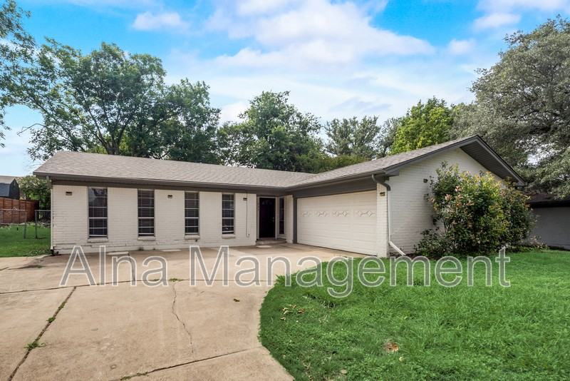 225 Lochness Ln - Photo 2 of 20