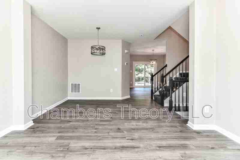 43642 Lees Mill Sq - Photo 2 of 33