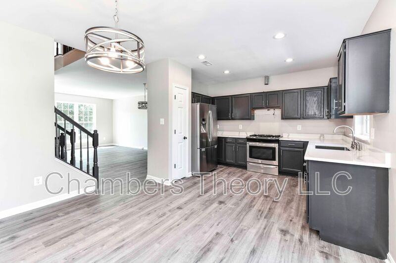 43642 Lees Mill Sq - Photo 3 of 33