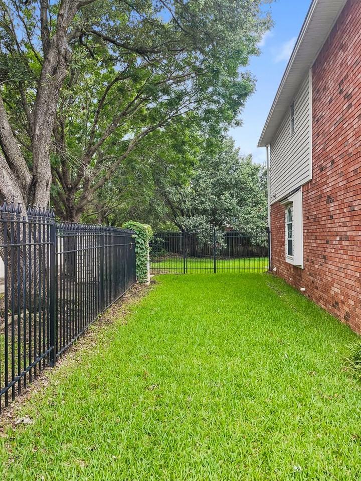 6312 Bittersweet Dr - Photo 6 of 27