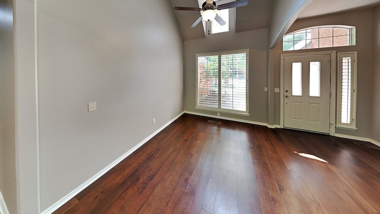 741 Fox Bend Trl - Photo 7 of 25