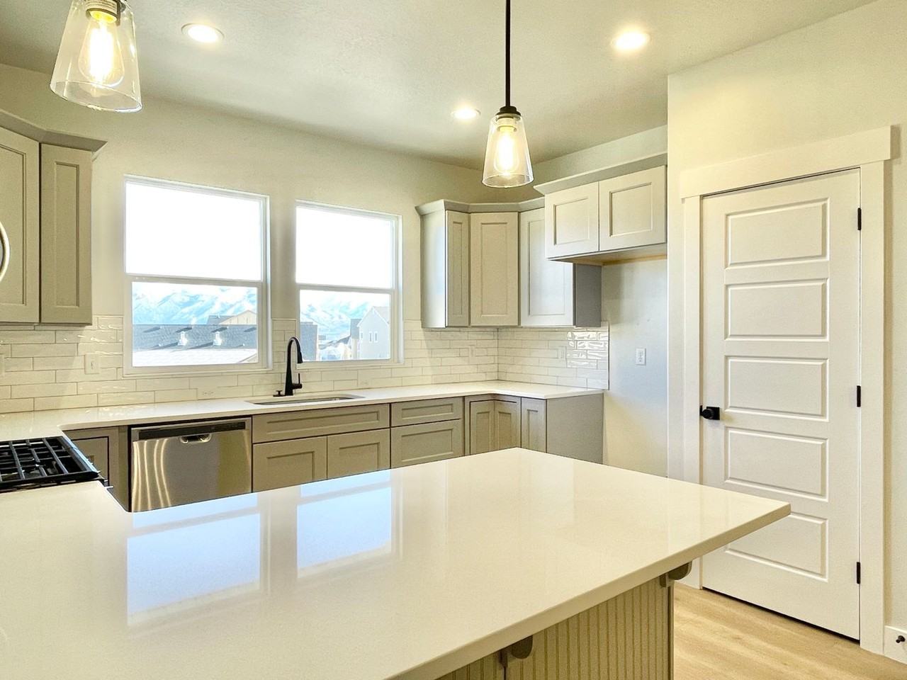13957 S Silver Peak Ln - Photo 6 of 30