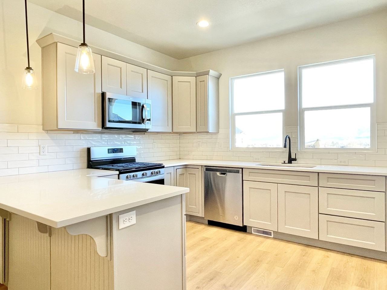 13957 S Silver Peak Ln - Photo 7 of 30