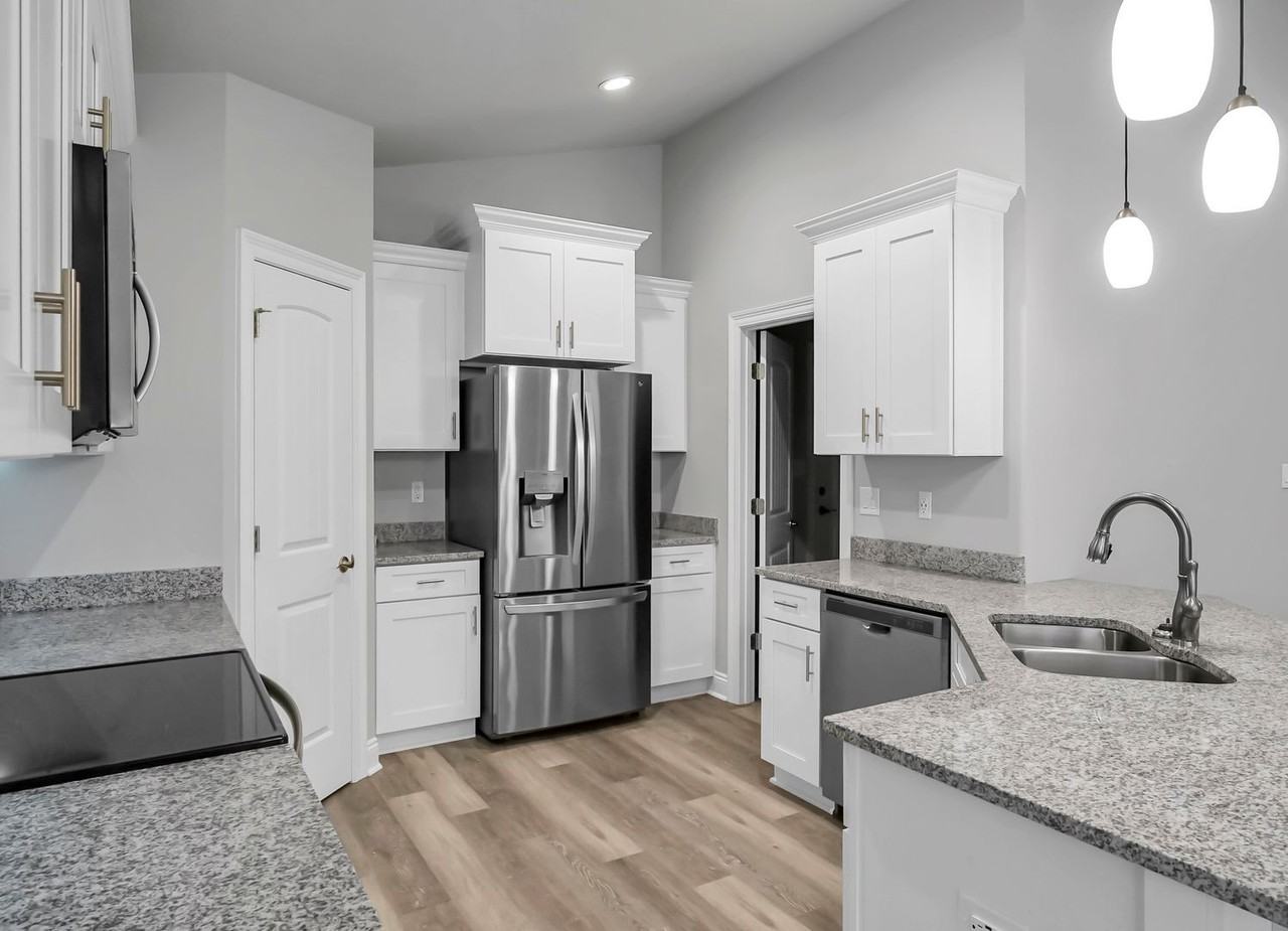 7385 E Bay Blvd - Photo 6 of 35