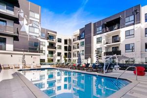 featured image of 6500 Lankershim Blvd