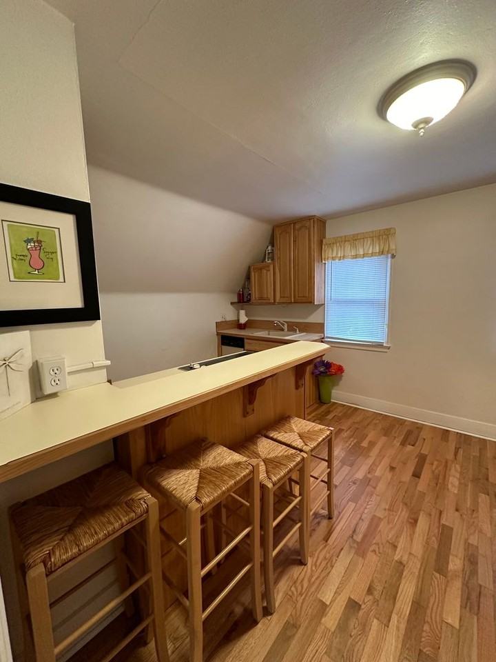 202 E Foster Ave - Photo 6 of 35