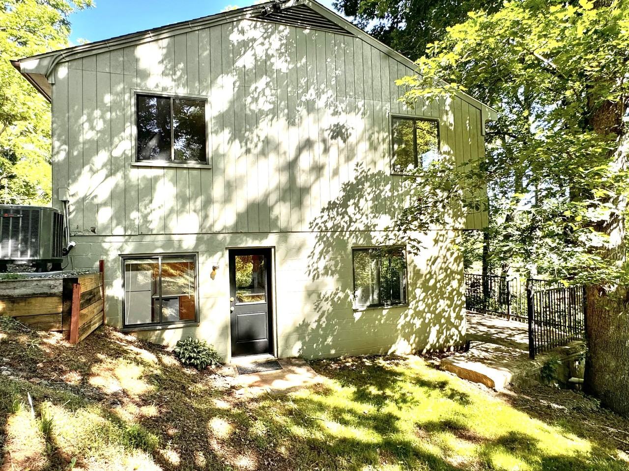 2472 Red Hill Rd - Photo 5 of 43