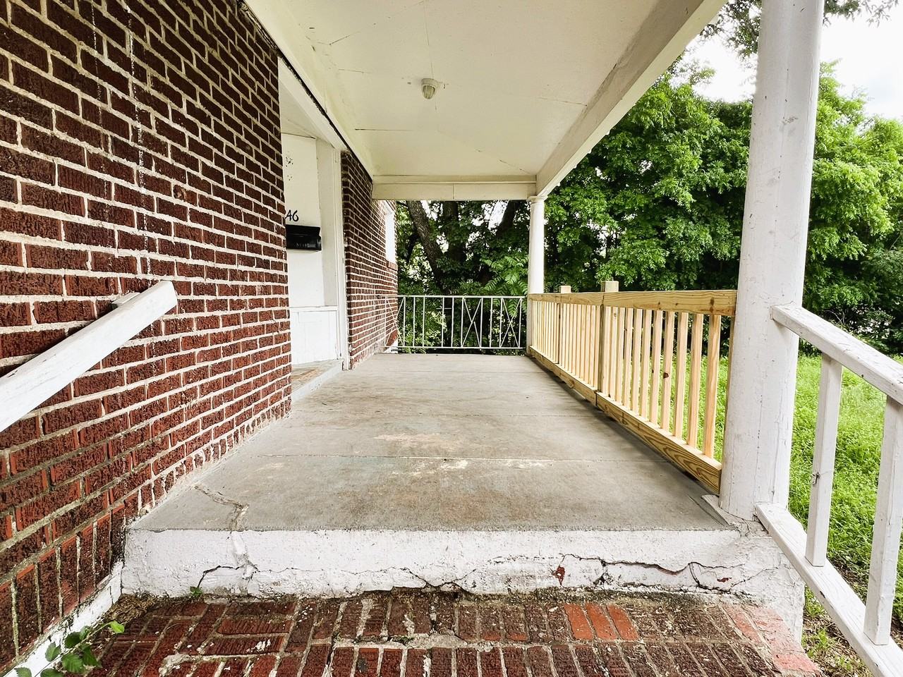 1246 N Wabash Ave - Photo 2 of 14