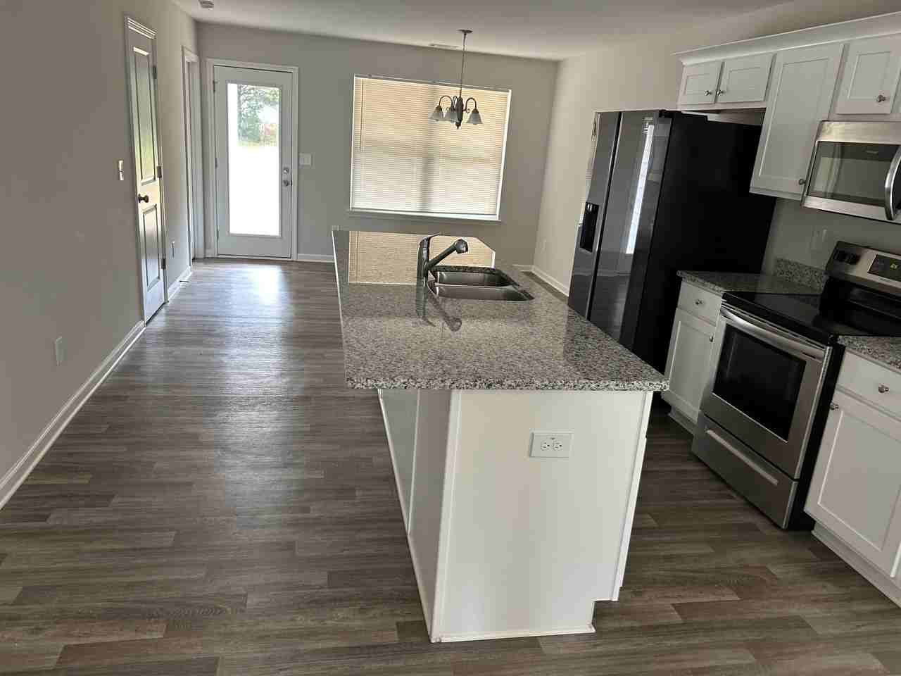 156 Meadowbrooke Dr - Photo 2 of 8