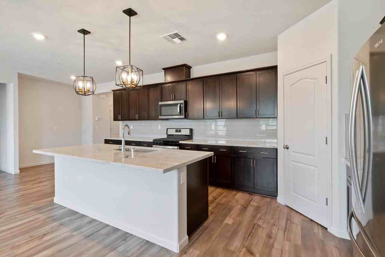1849 Holland Ln - Photo 3 of 26