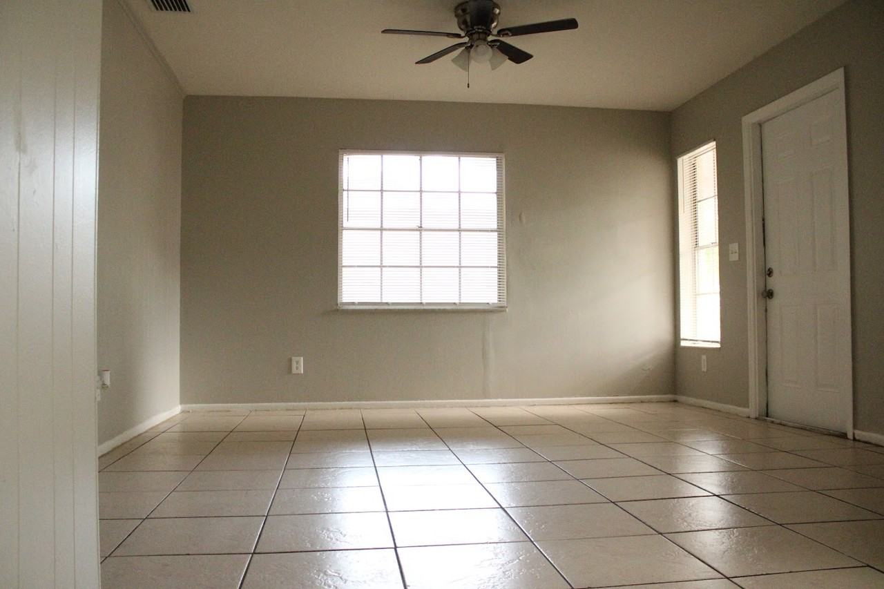 3819 N 57th St - Photo 2 of 13