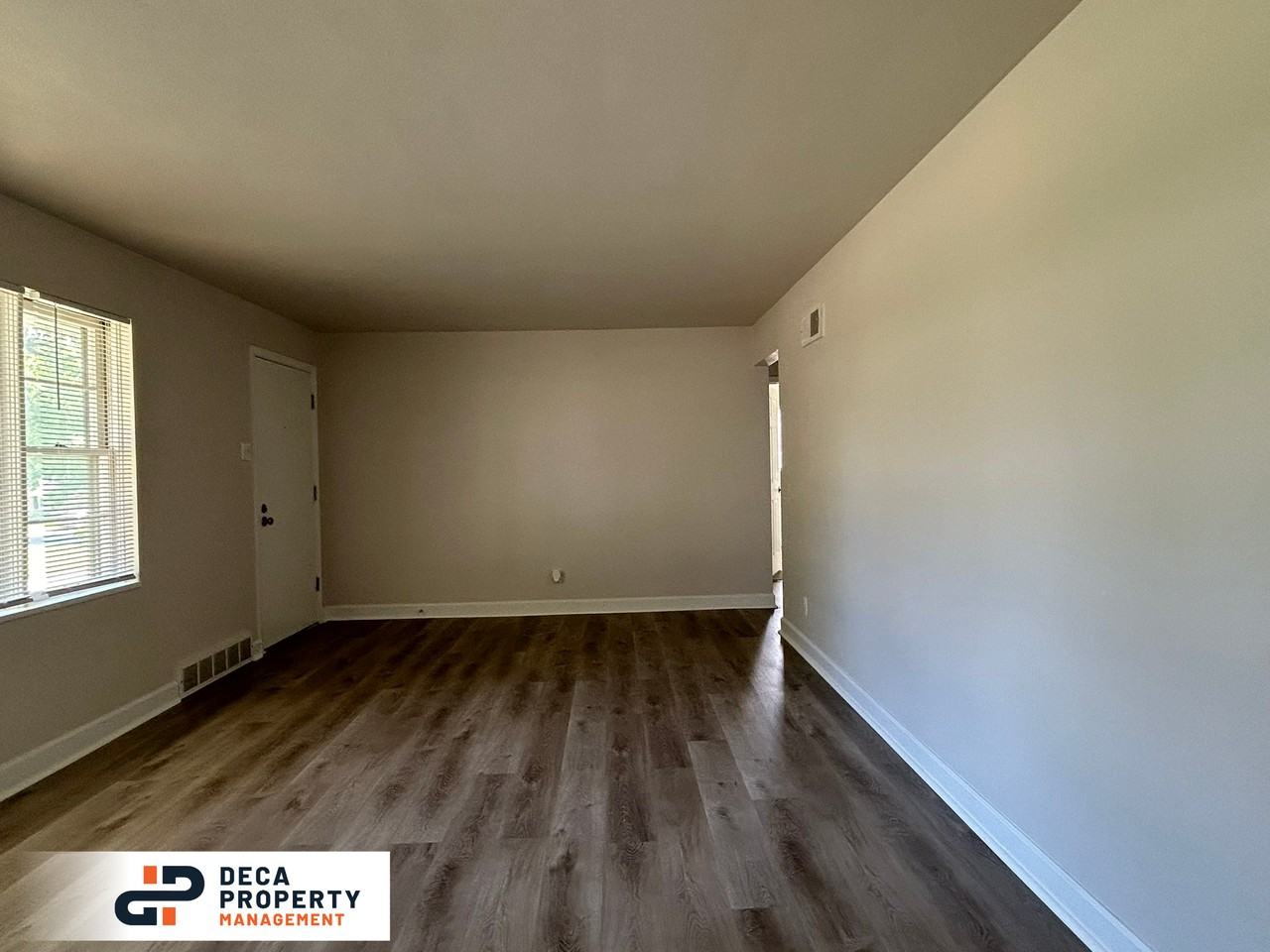 1306 Norwich Dr - Photo 3 of 18