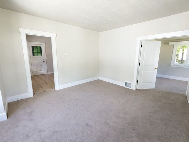 1242 N Jefferson Ave - Photo 3 of 12