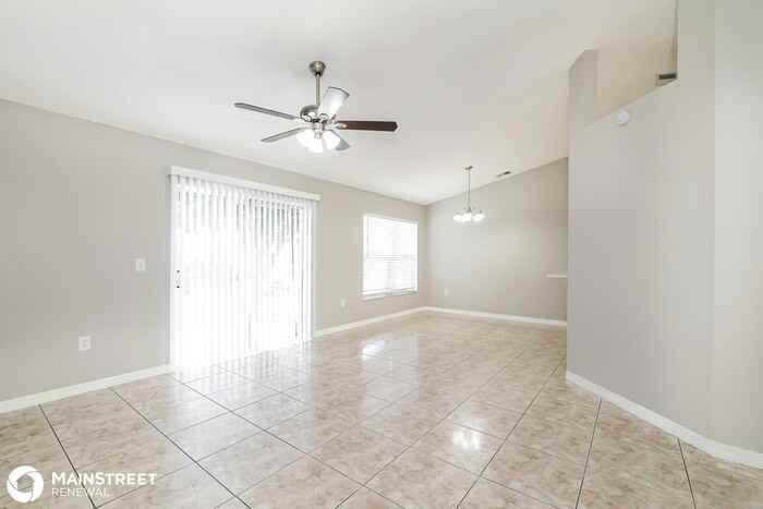15513 Greater Groves Blvd - Photo 3 of 16