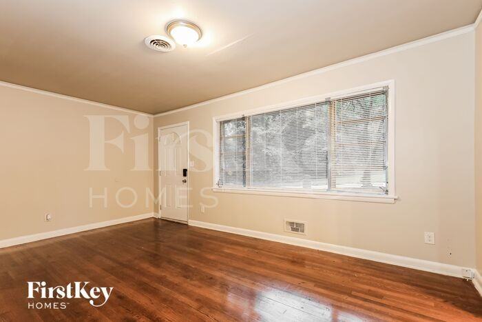 2582 Springdale Rd Sw - Photo 2 of 16