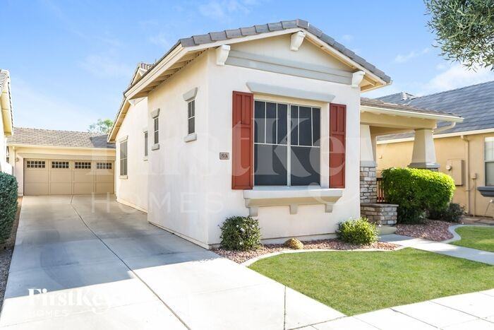 15136 W Windrose Dr - Photo 2 of 16