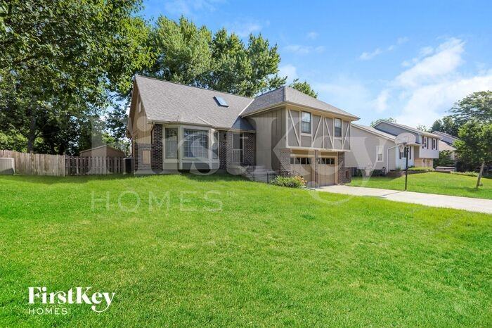 1118 E Elizabeth St - Photo 2 of 14