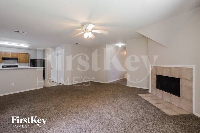 18507 Autumn Hills Dr - Photo 3 of 15