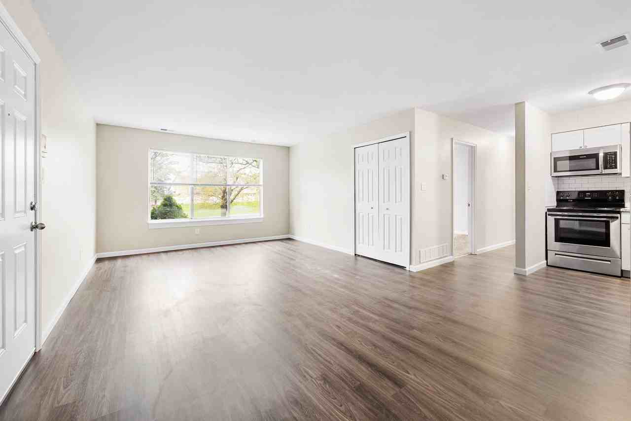 Huron River Allen Park - Photo 3 of 29