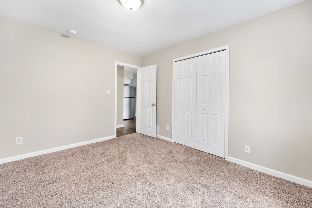 Huron River Allen Park - Photo 6 of 29