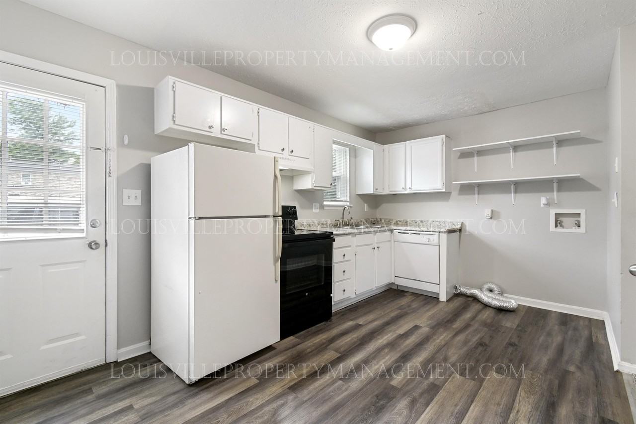 Orchard Manor Townhomes - Photo 3 of 17