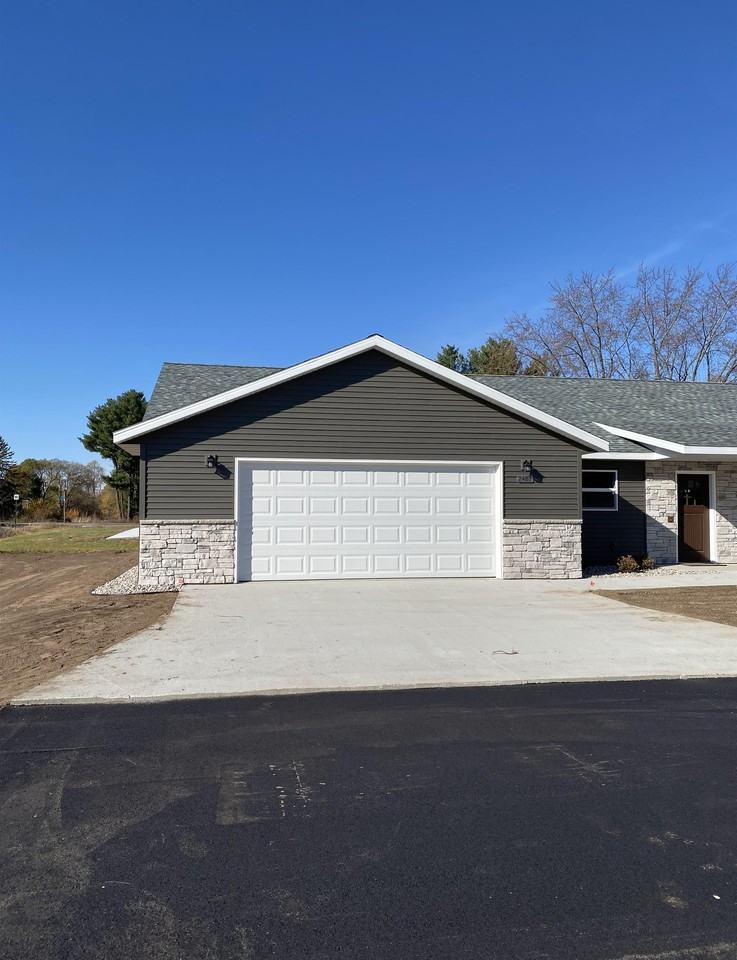 Chestnut Duplexes - Photo 2 of 50