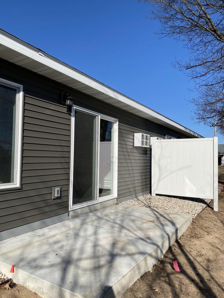 Chestnut Duplexes - Photo 4 of 50