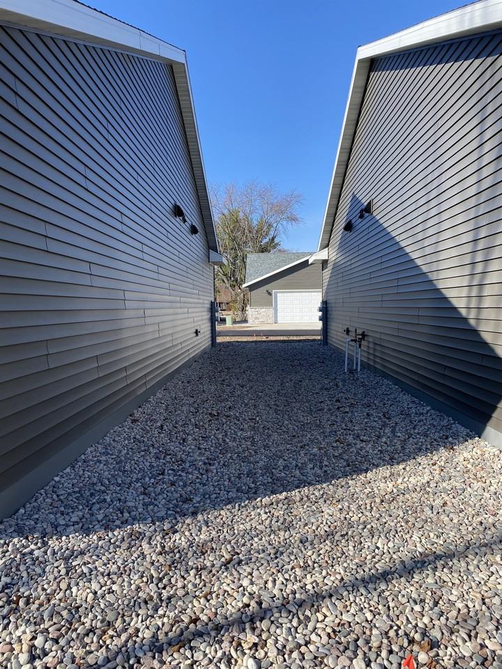 Chestnut Duplexes - Photo 6 of 50