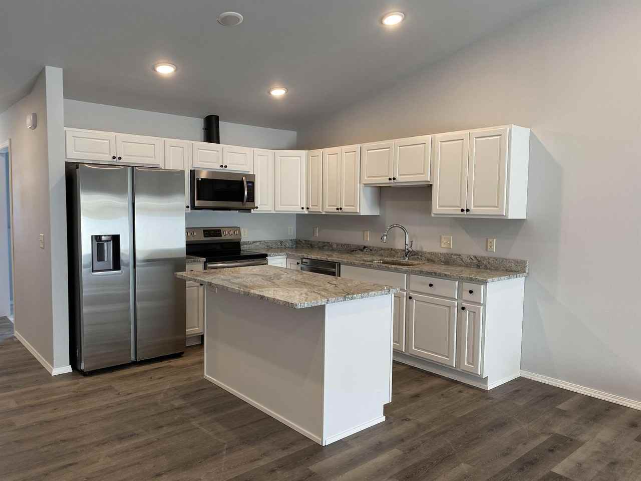 Chestnut Duplexes - Photo 7 of 50