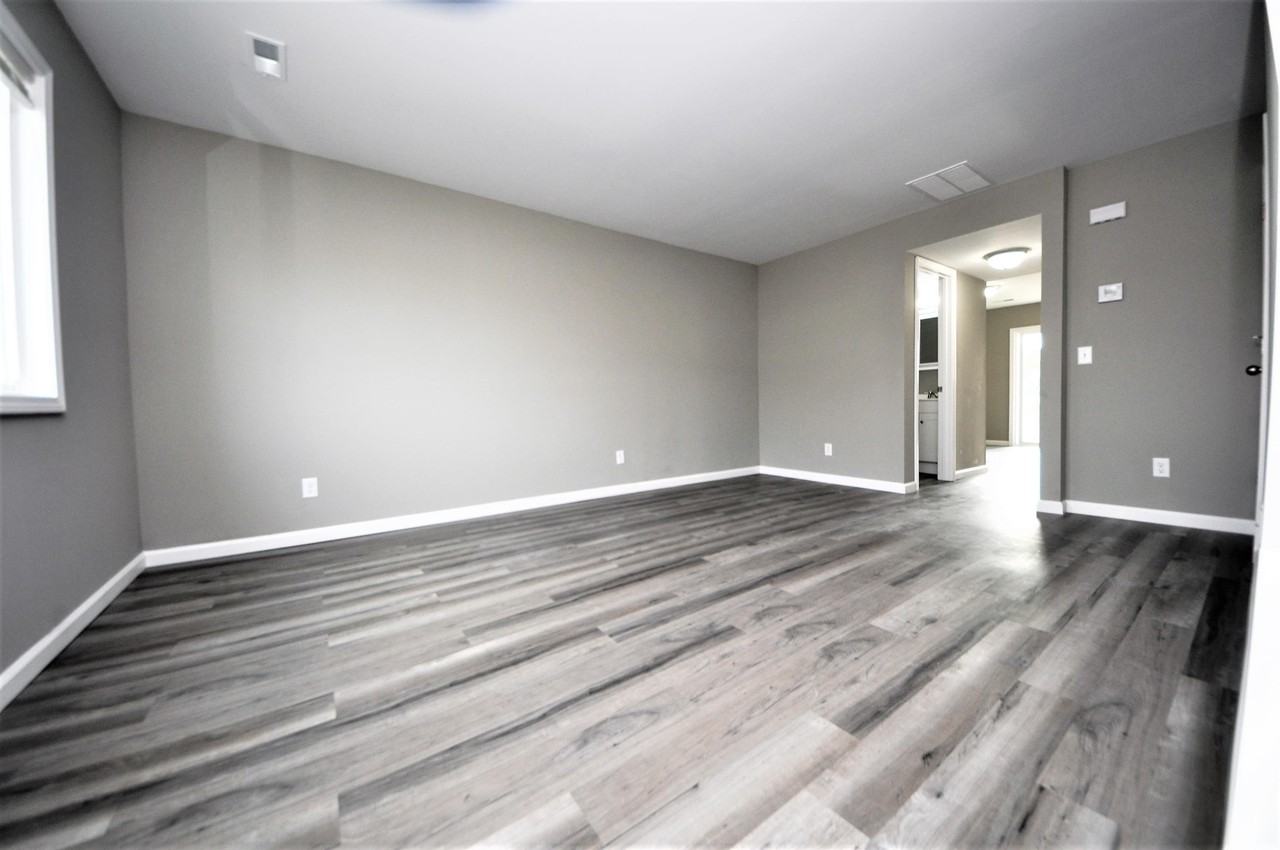 Benn Townhomes III - Photo 2 of 19