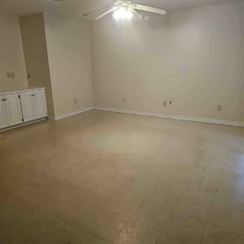 3208 Sutton Drive - Photo 3 of 12