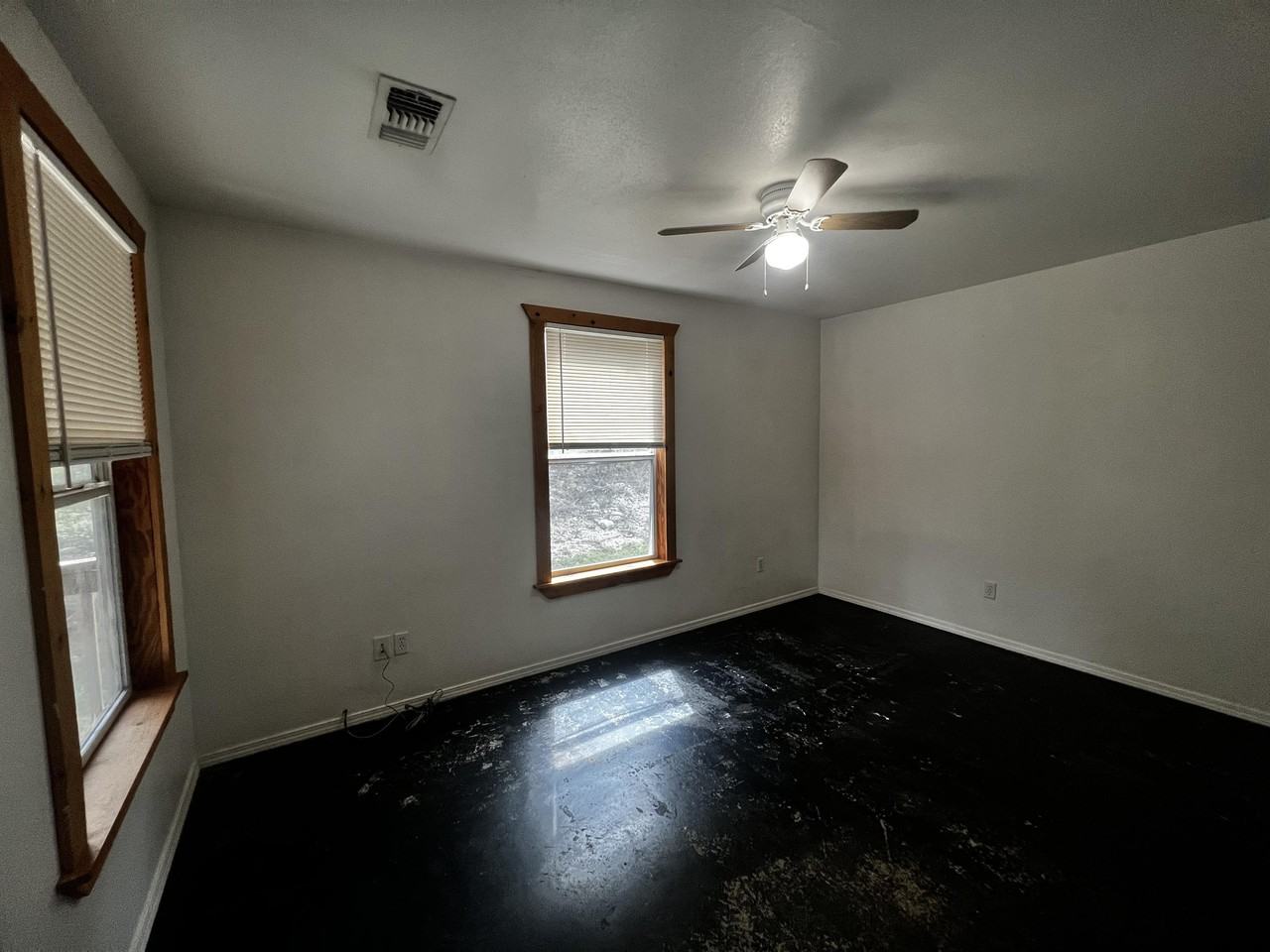 Creekside Villas - Photo 7 of 50