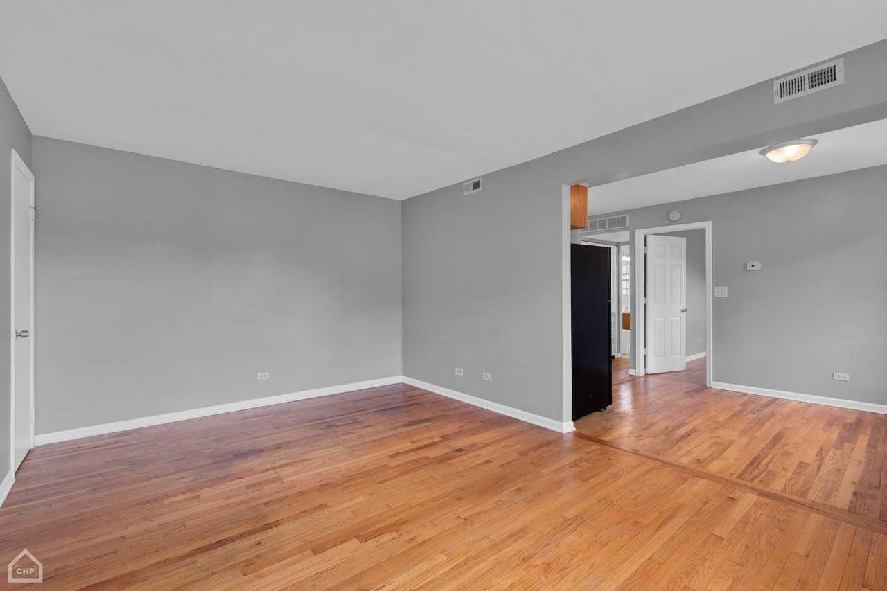 1840-50 S Fairfield Ave - Photo 2 of 32
