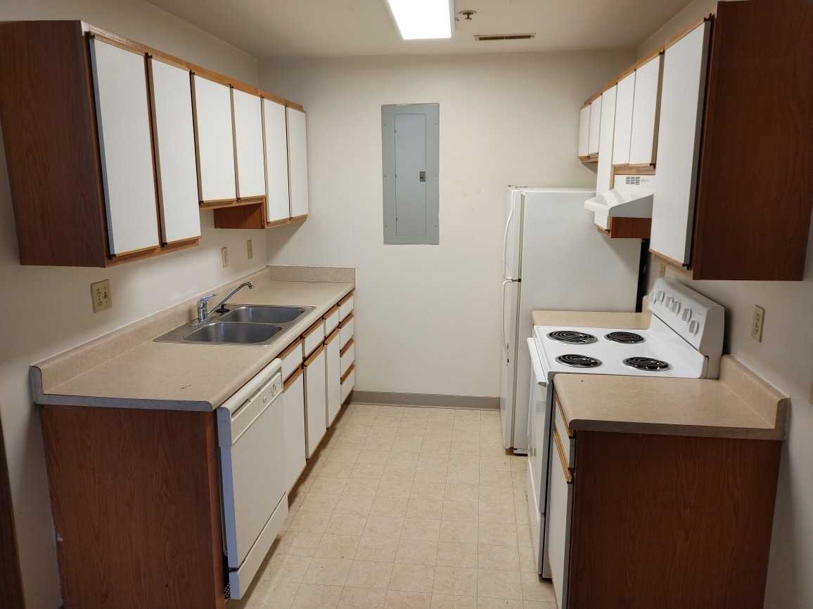 314 Randolph Street - Photo 2 of 32