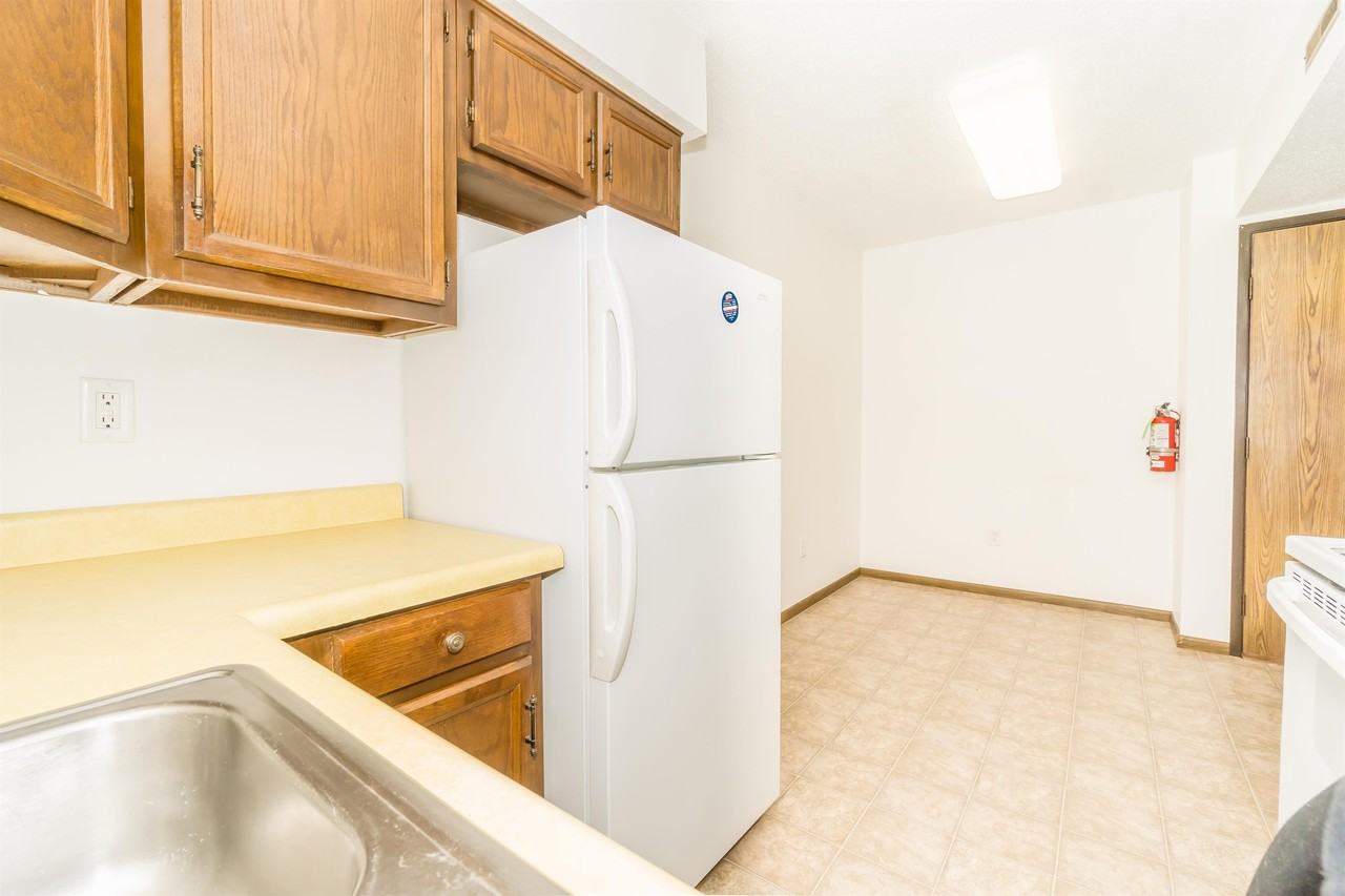 Royal Dr 2507 - 2527 - Photo 4 of 24