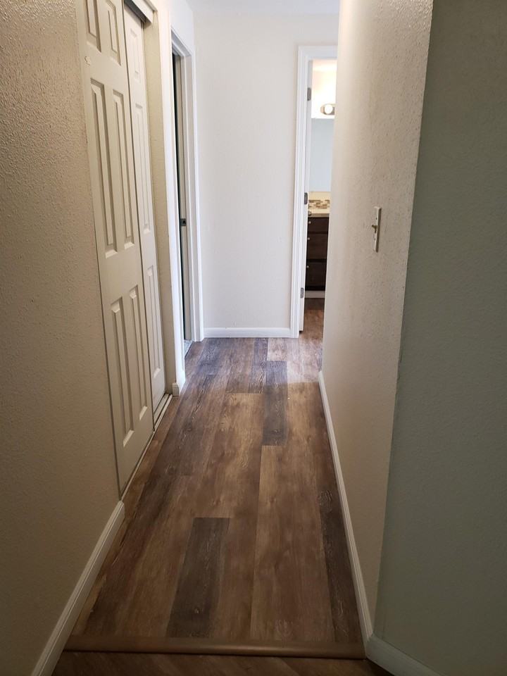 Kelly Green Apts - Photo 3 of 16