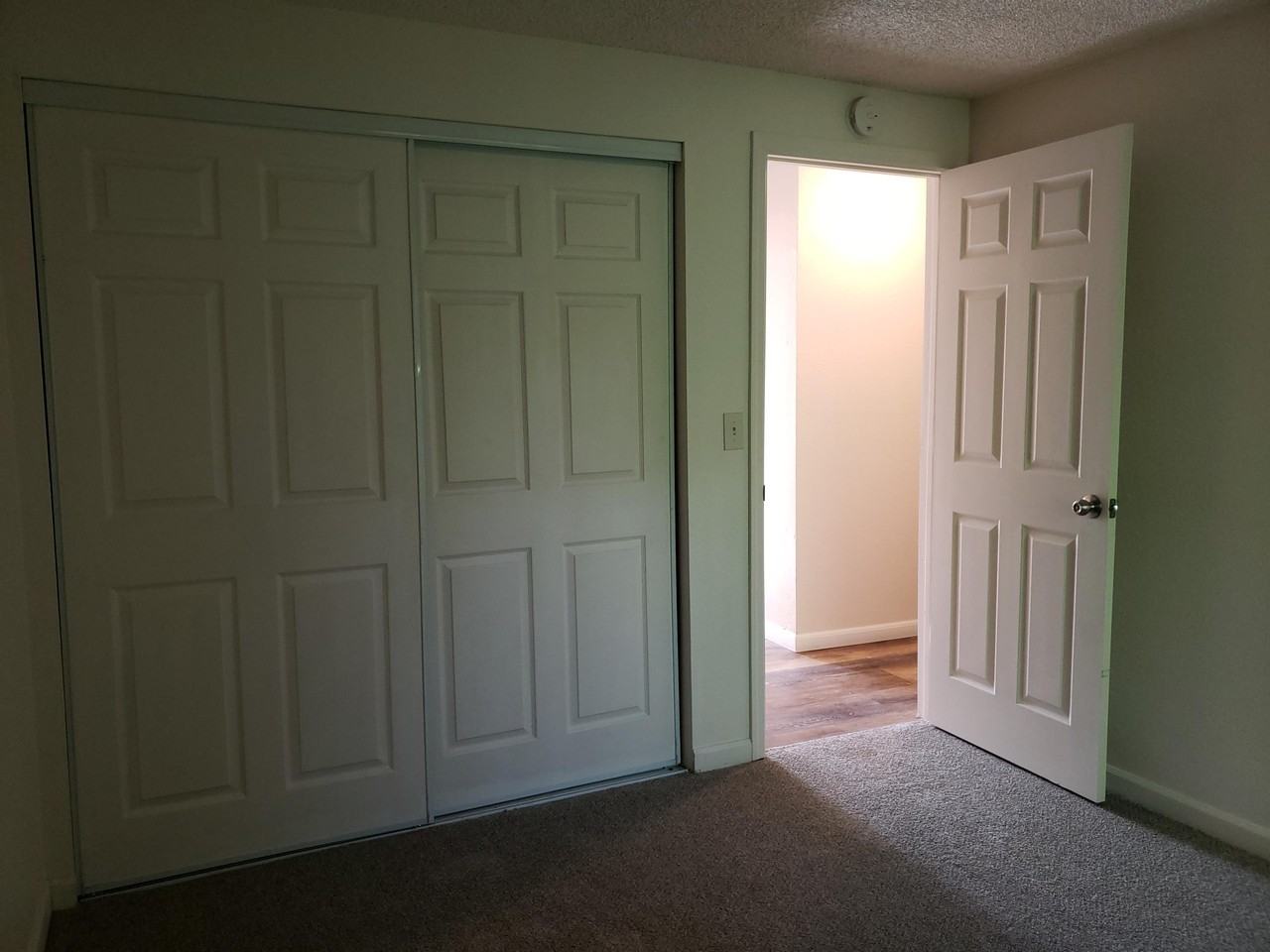 Kelly Green Apts - Photo 6 of 16