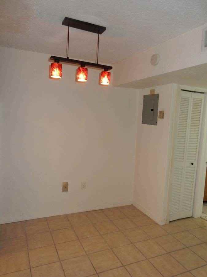 042-5814 NE 4th Court - Photo 3 of 23