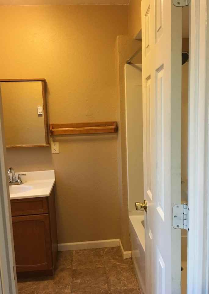 Klein Street - Photo 3 of 7