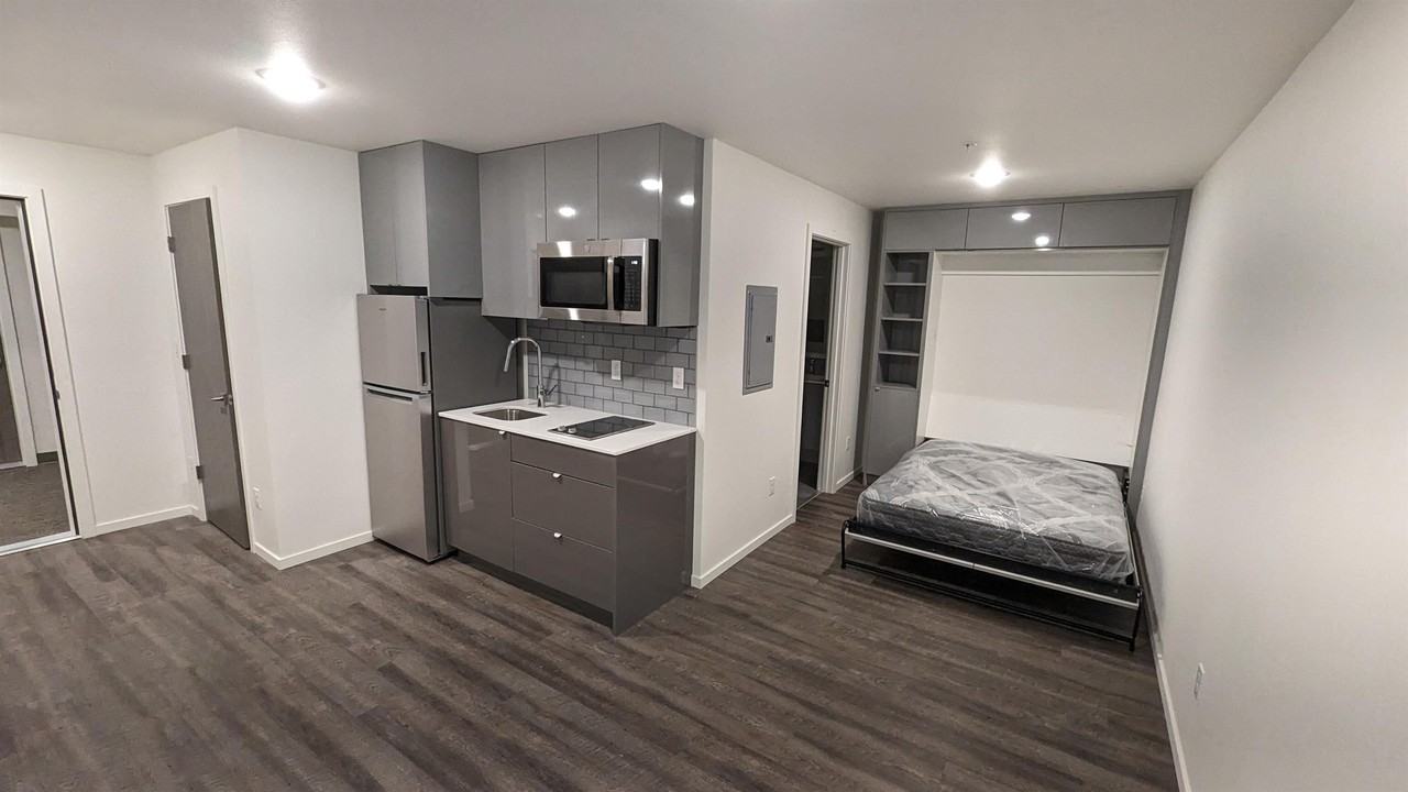 Kale Studios - Photo 2 of 50