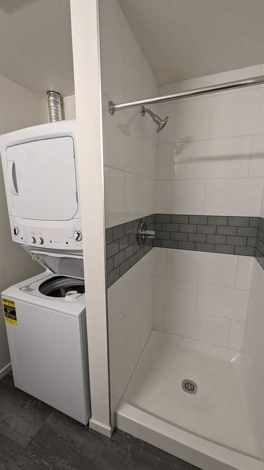 Kale Studios - Photo 6 of 50