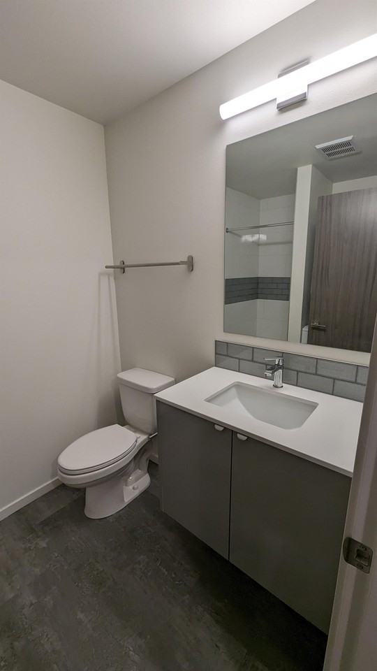 Kale Studios - Photo 7 of 50