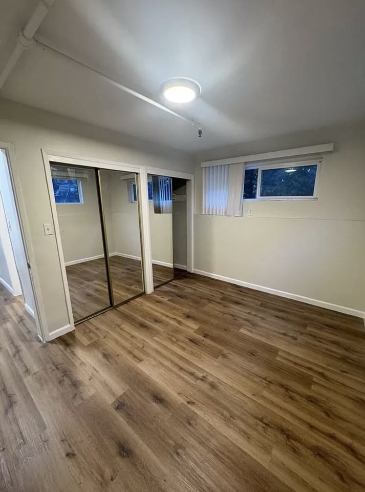 4705 Franklin - Photo 5 of 12