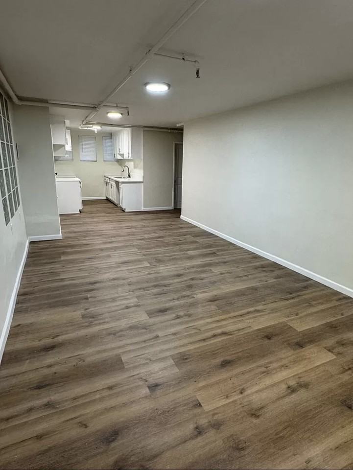 4705 Franklin - Photo 7 of 12