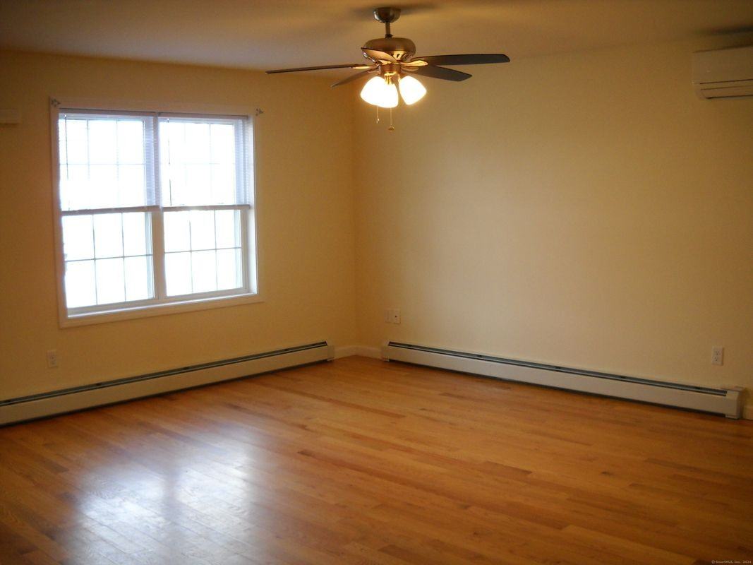 29 Belvedere Ave - Photo 3 of 11